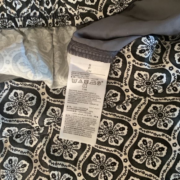 NWT-Old Navy Playa Pants - Picture 8 of 11